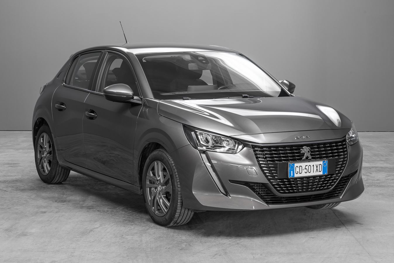 Bracciolo PEUGEOT 208 II 1.2 PureTech 100 Benzina usato